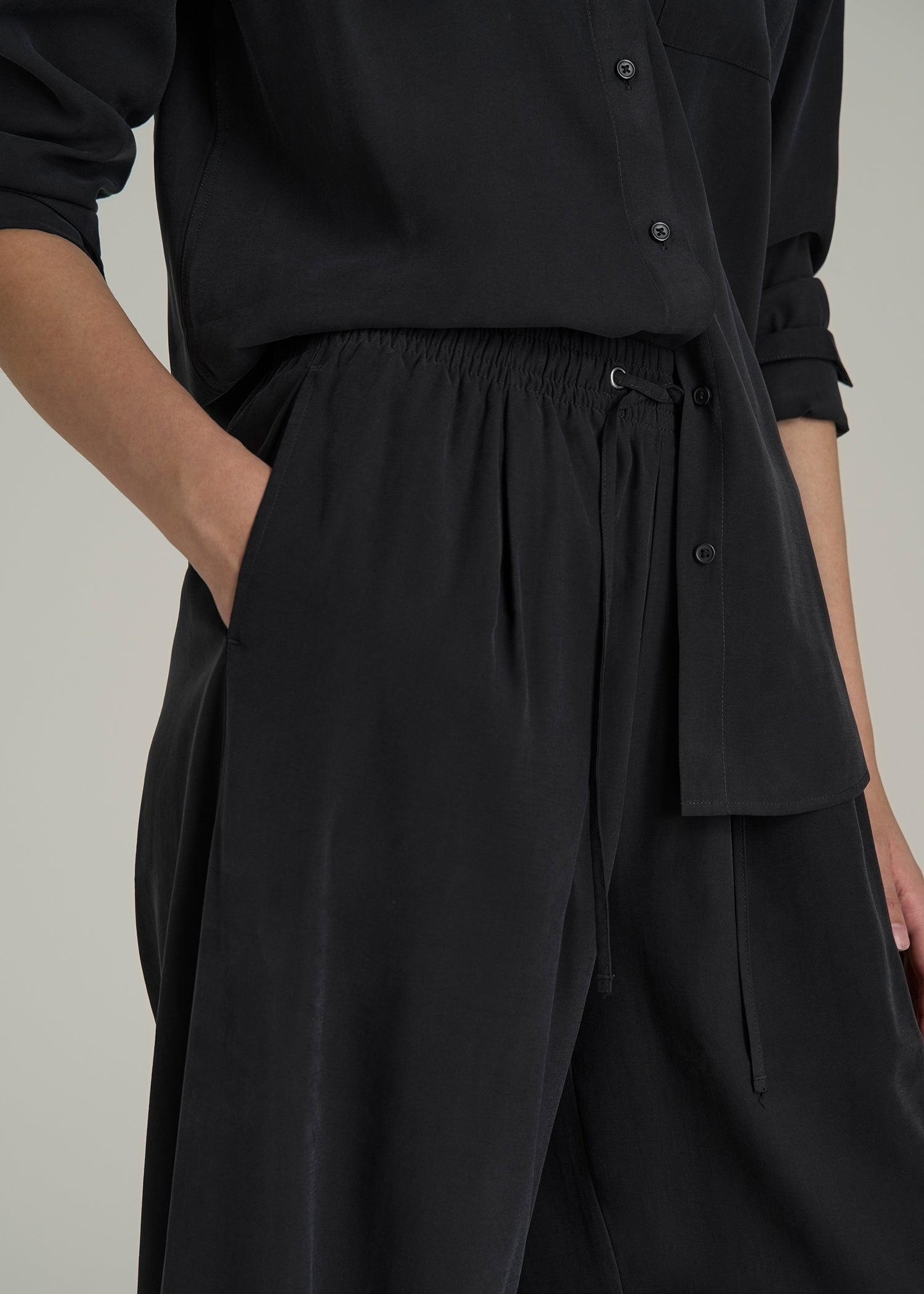 Relaxed Pull-On Pants for Tall Women in Vintage Black